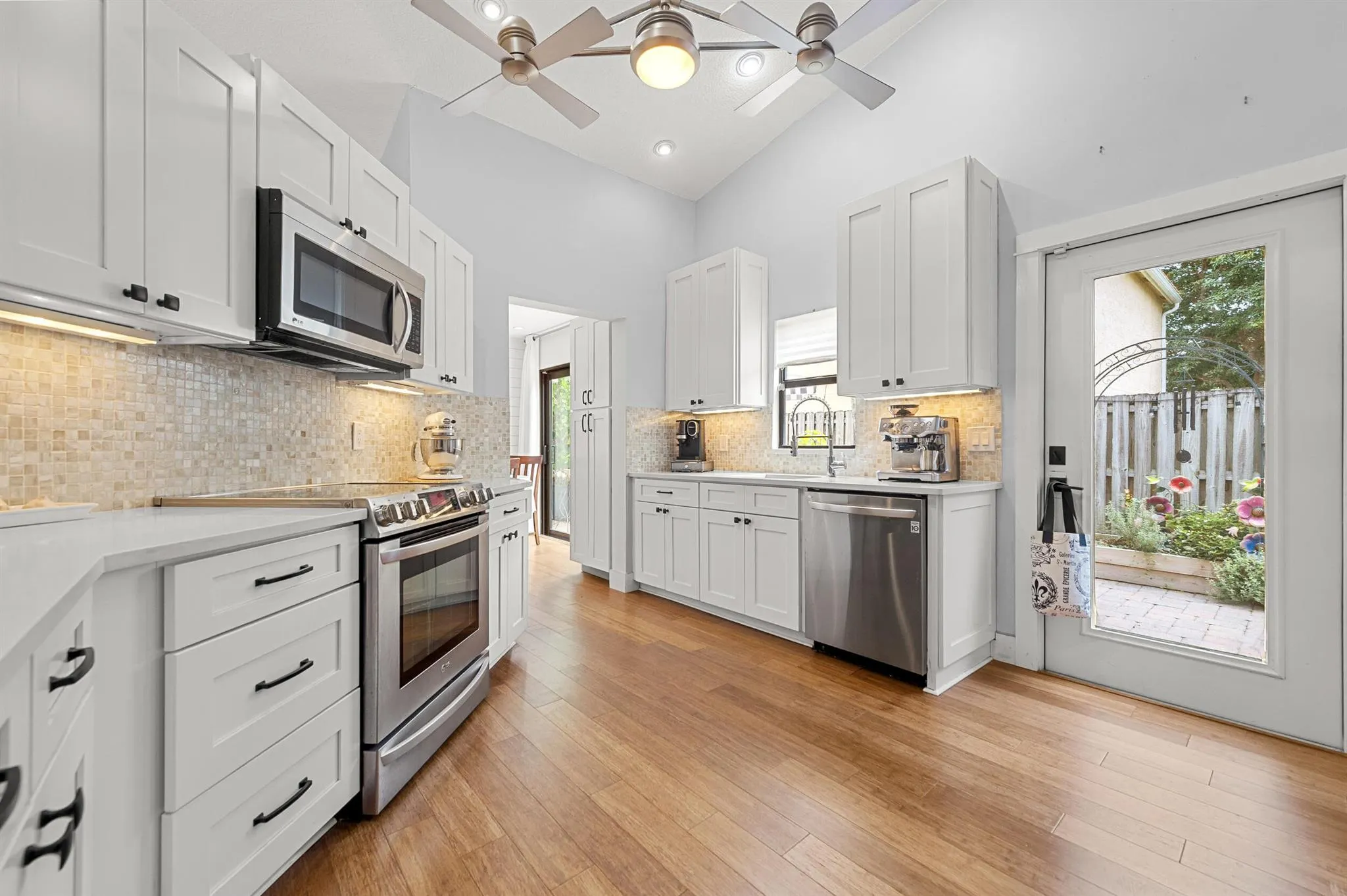 1712 Shoreside Circle Circle
