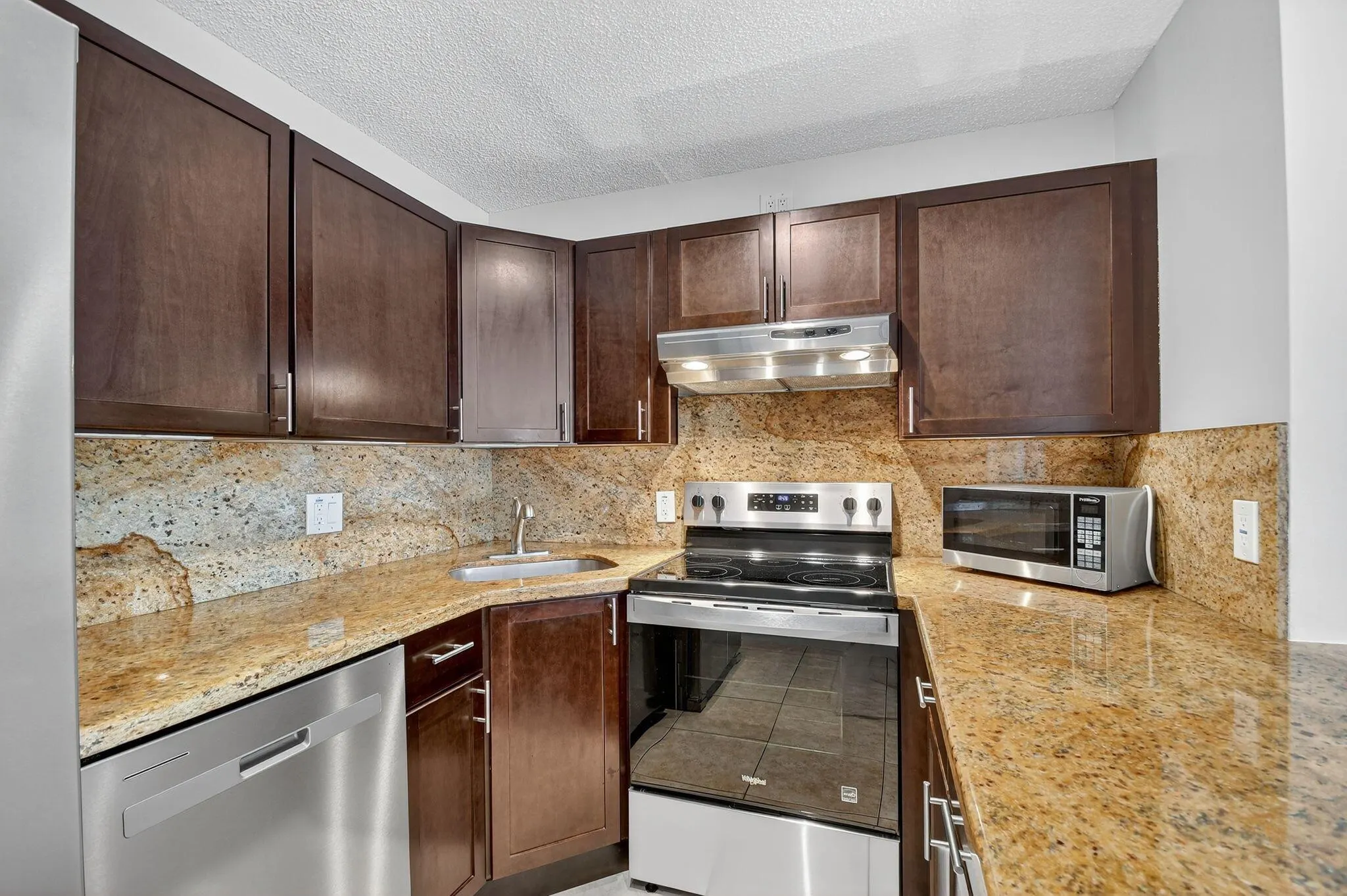 1002 Green Pine Boulevard, #C2