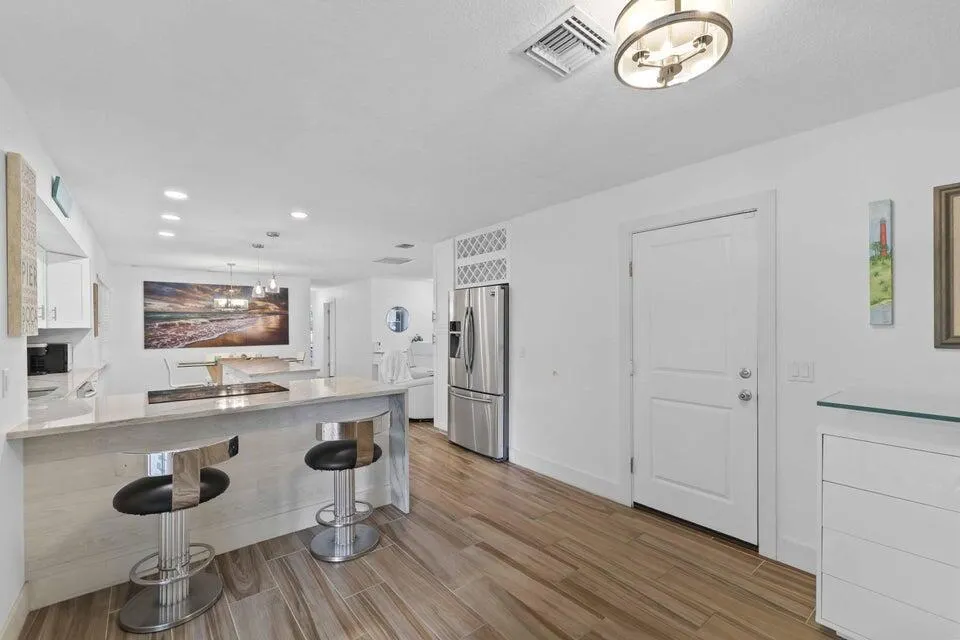 5554 Hibiscus Road