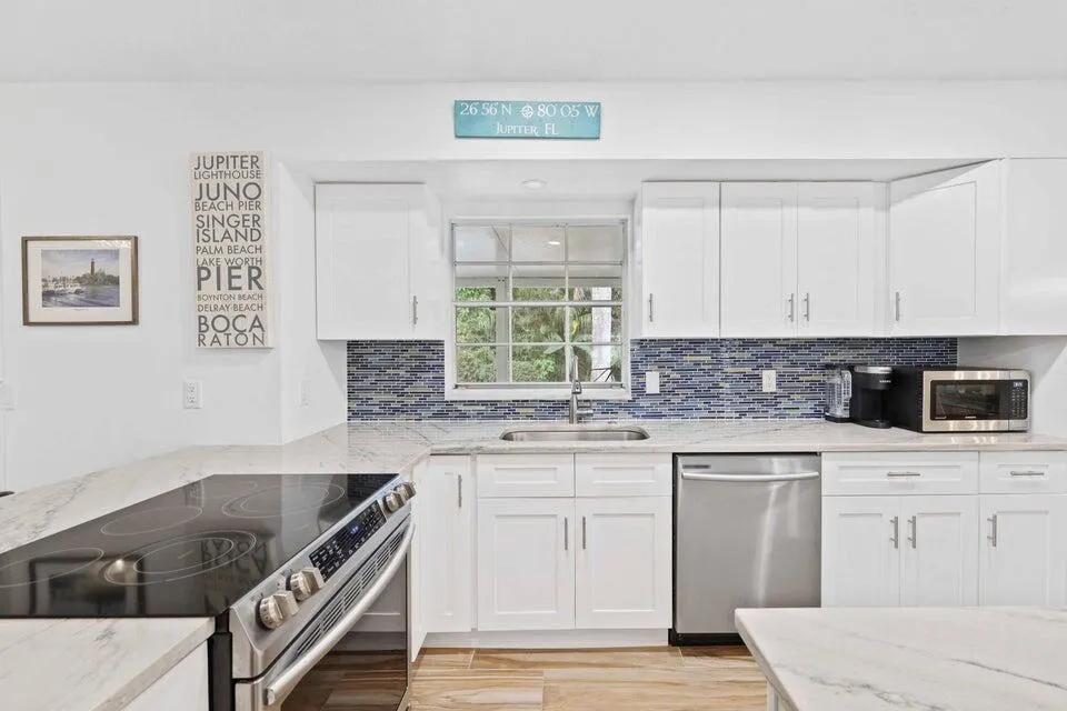 5554 Hibiscus Road