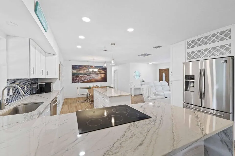 5554 Hibiscus Road