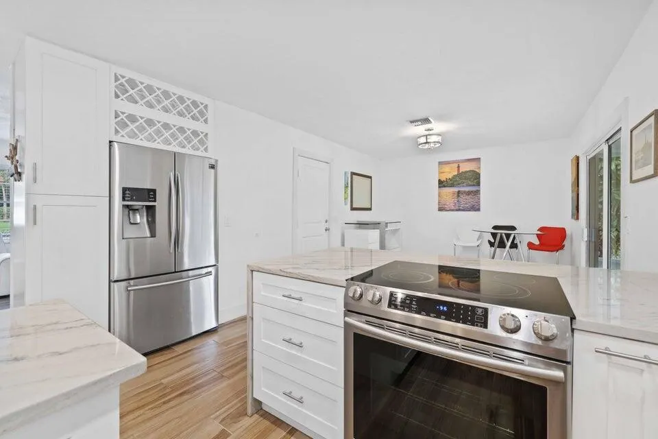 5554 Hibiscus Road