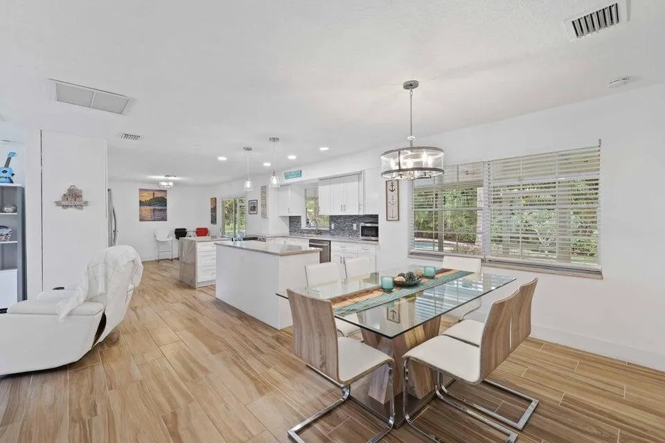 5554 Hibiscus Road