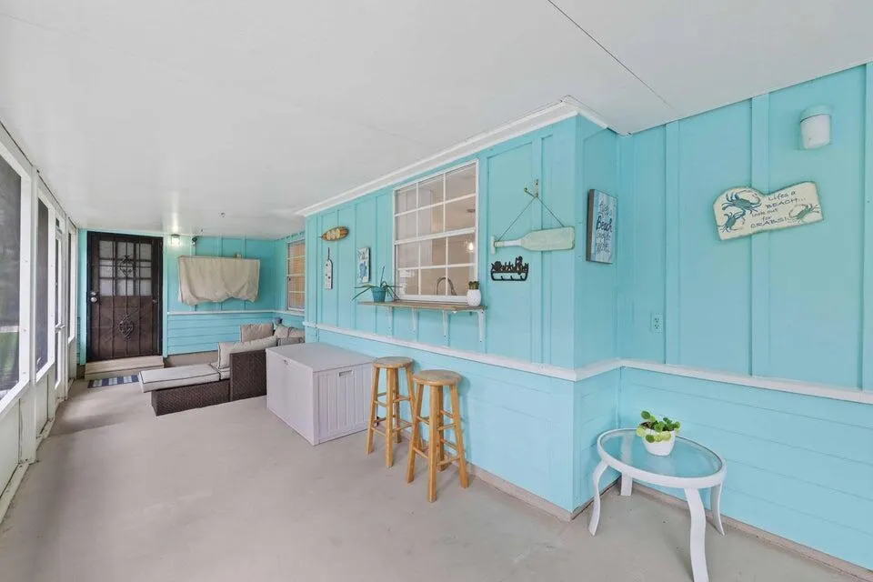 5554 Hibiscus Road