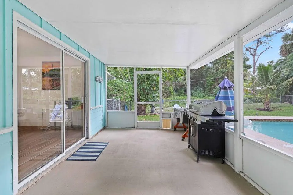5554 Hibiscus Road