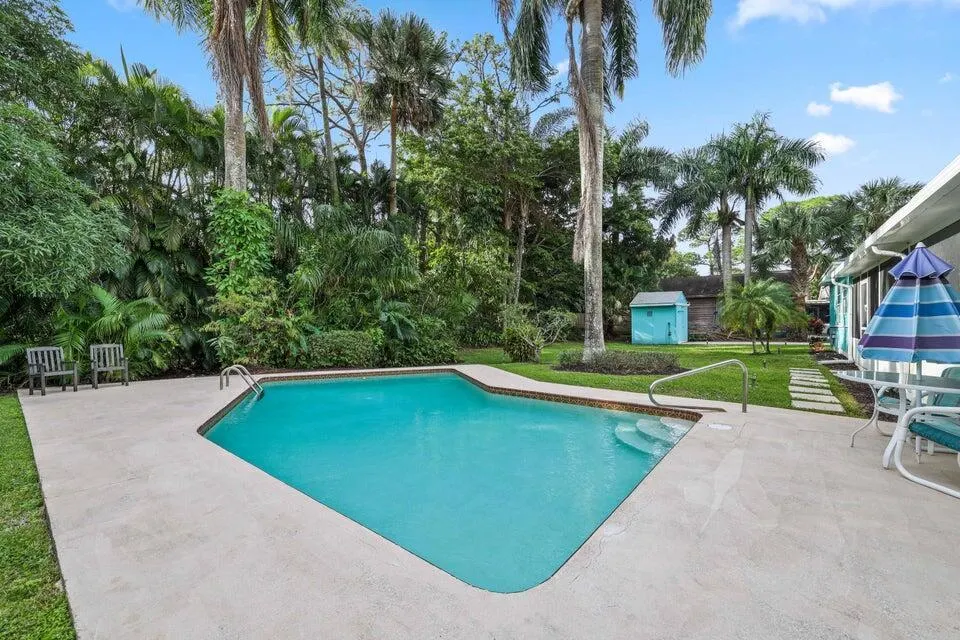5554 Hibiscus Road