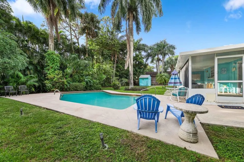 5554 Hibiscus Road