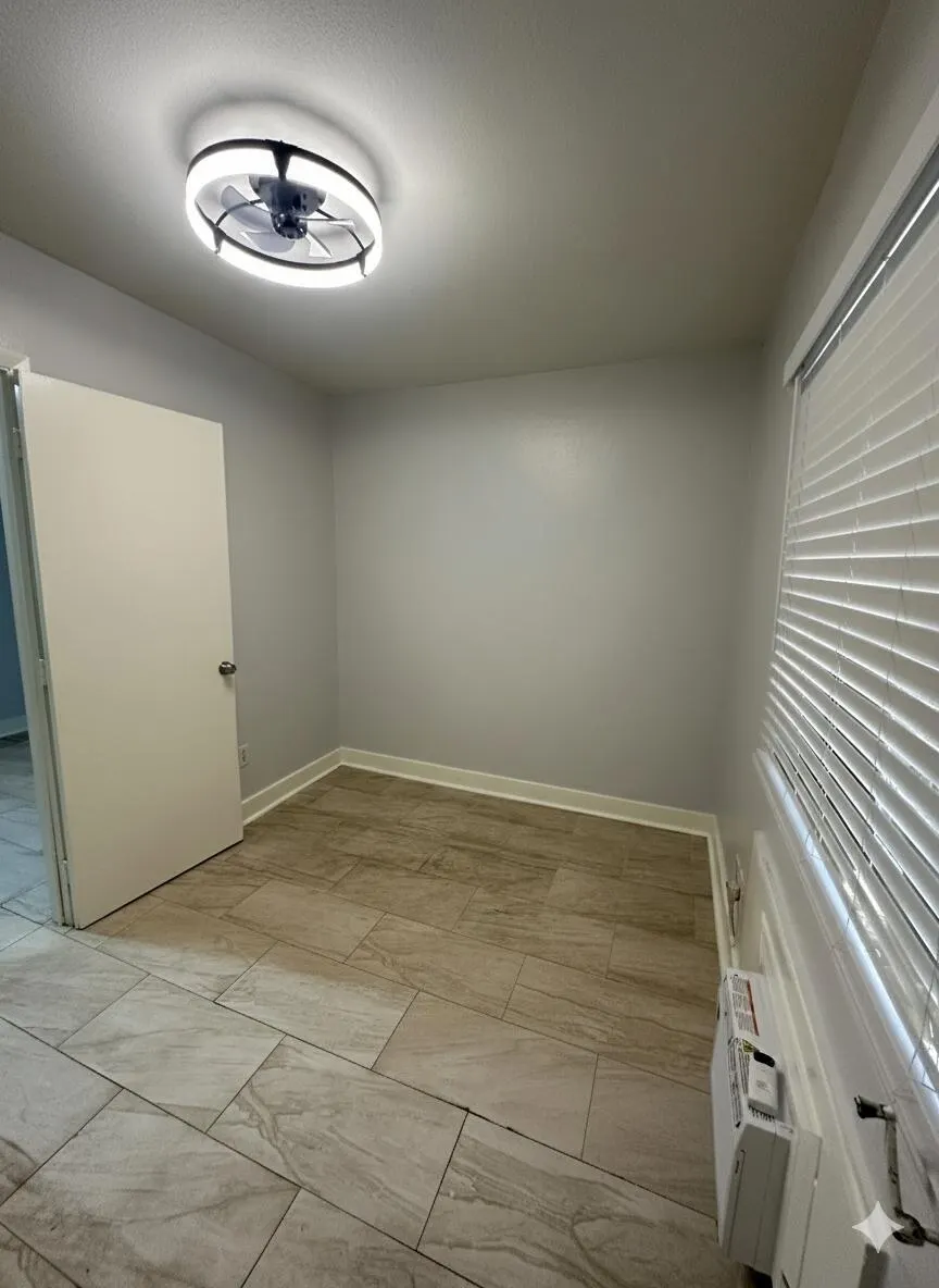 178 E 27th Street, #3