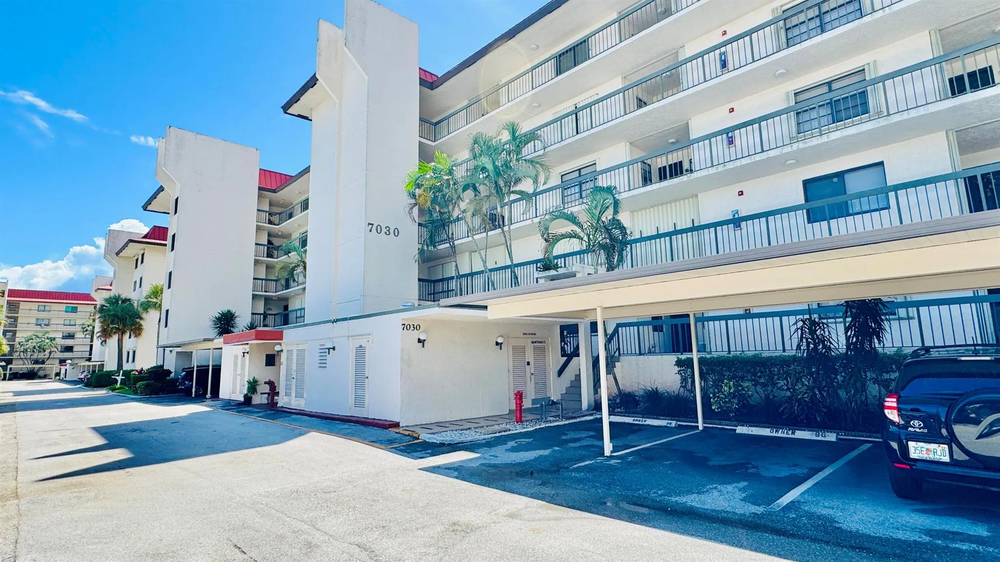 7030 Half Moon Circle, #121