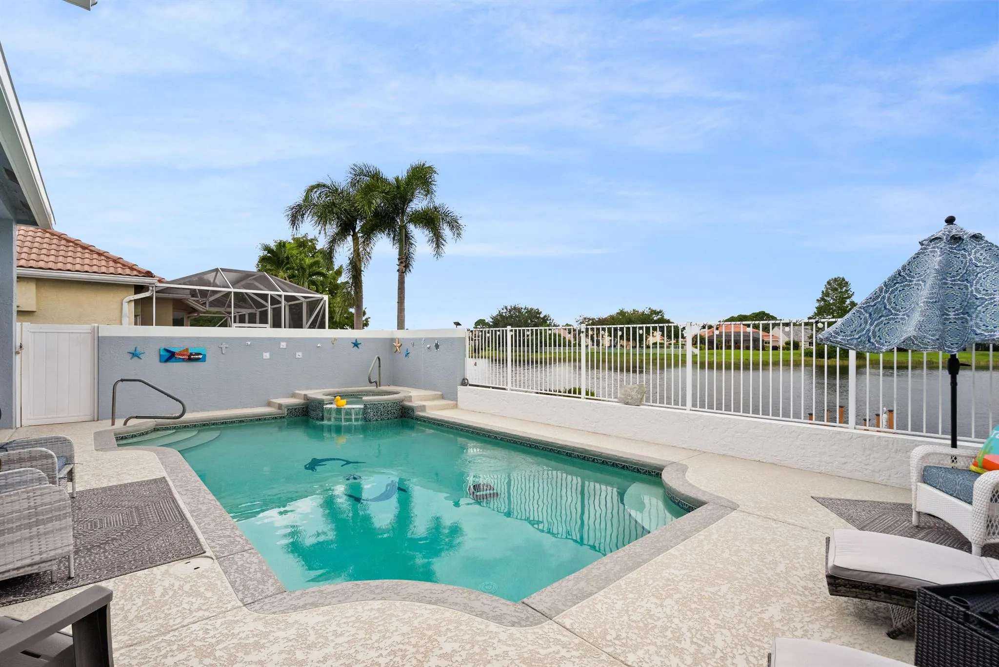 616 SW Lake Charles Circle