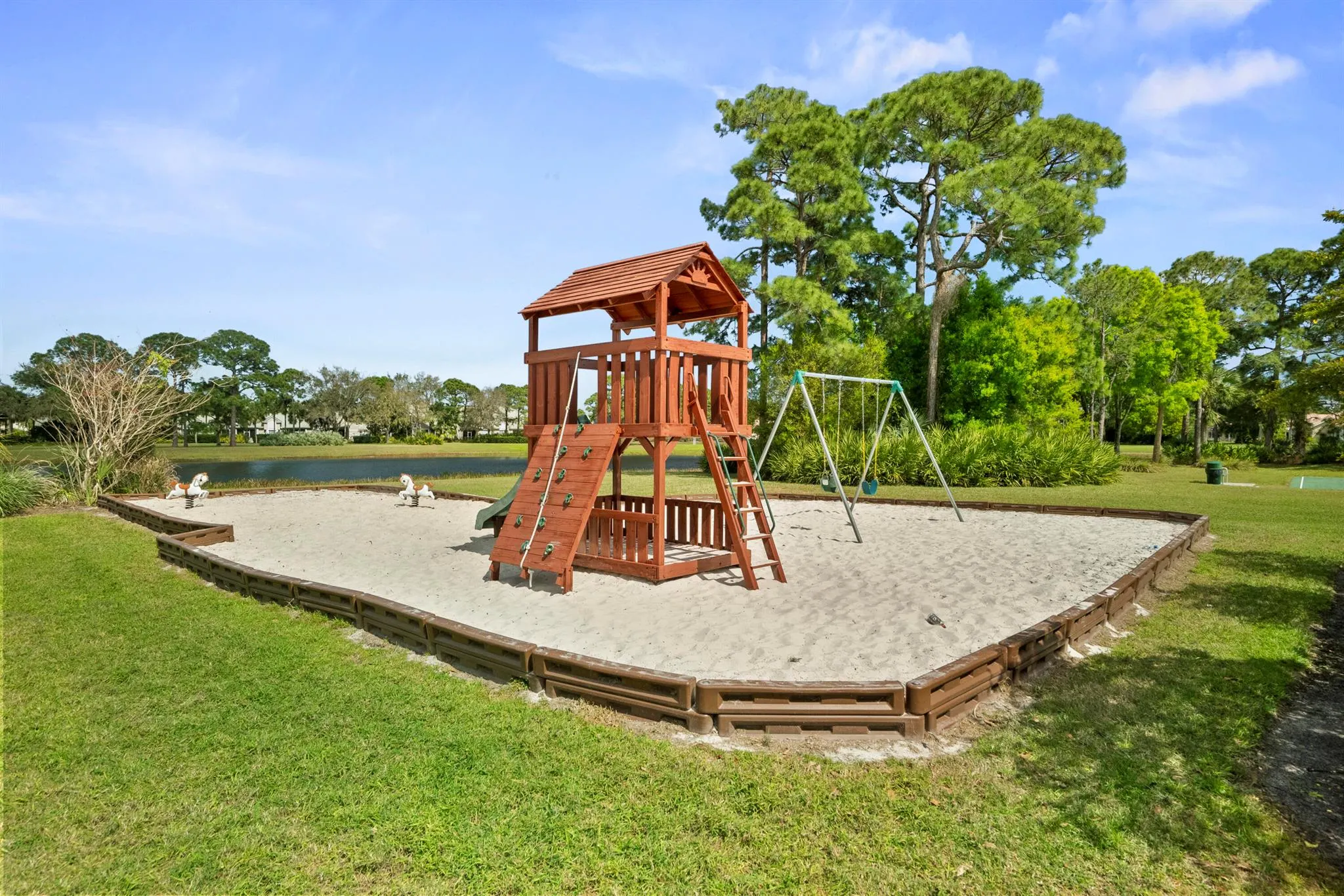 616 SW Lake Charles Circle