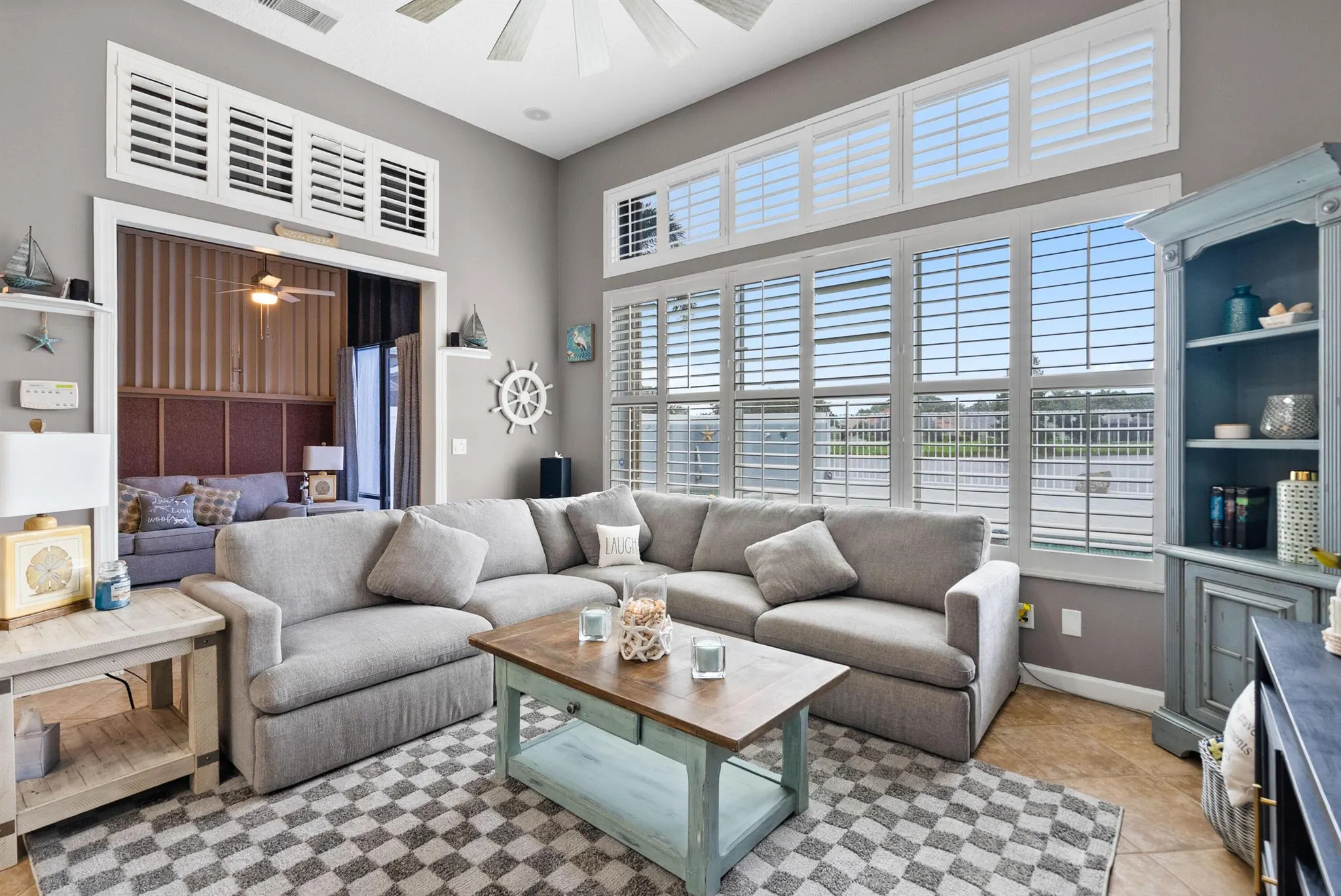 616 SW Lake Charles Circle