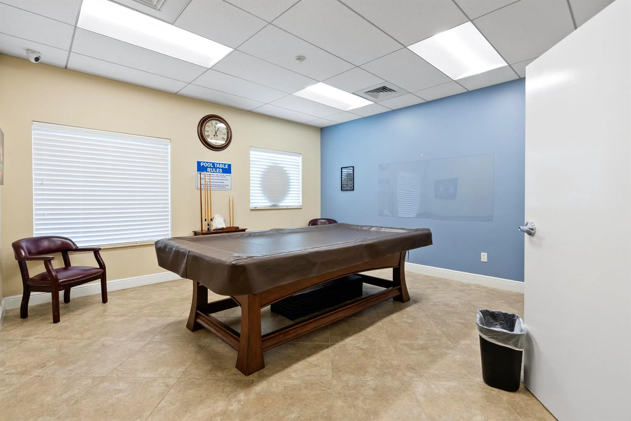 616 SW Lake Charles Circle