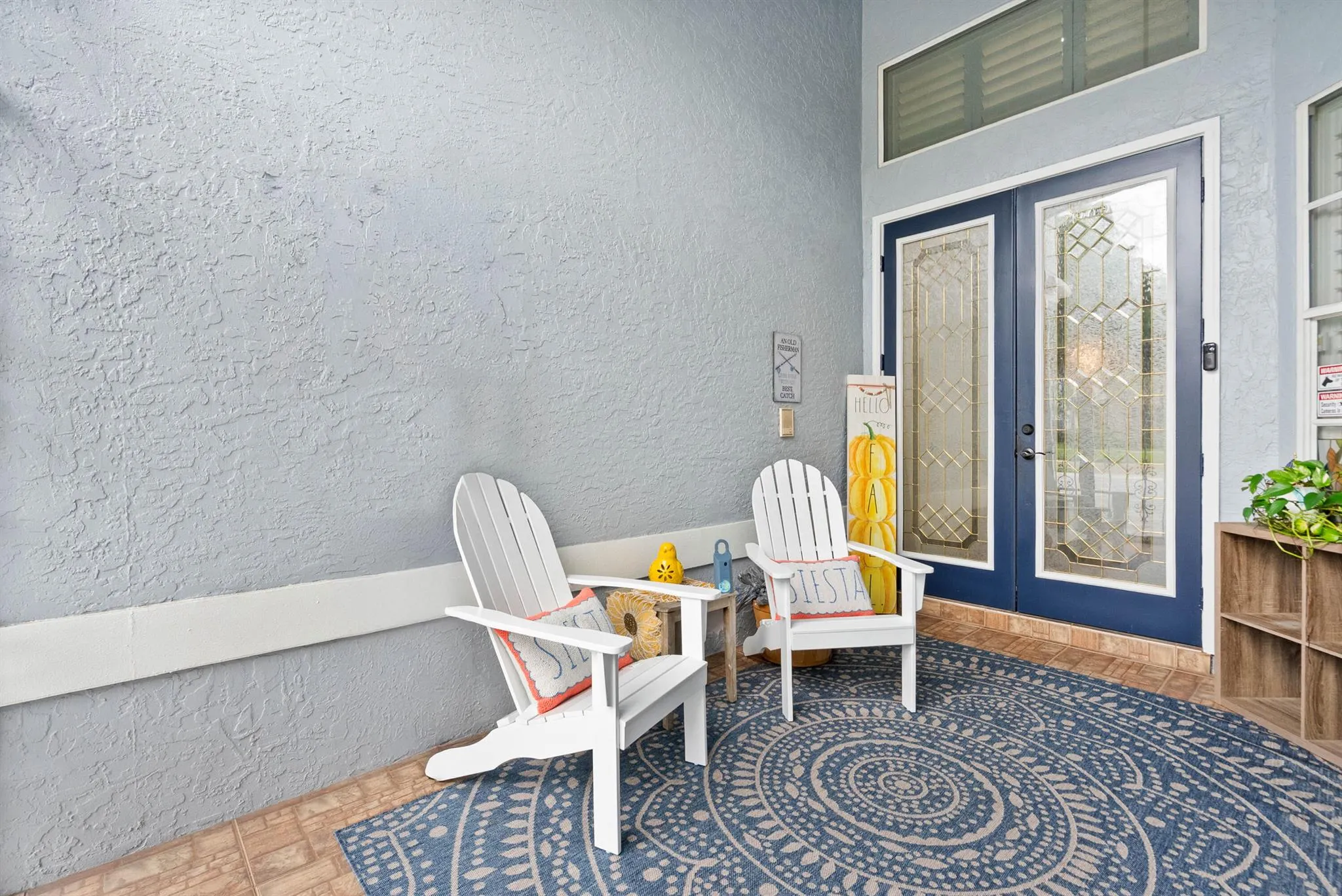616 SW Lake Charles Circle