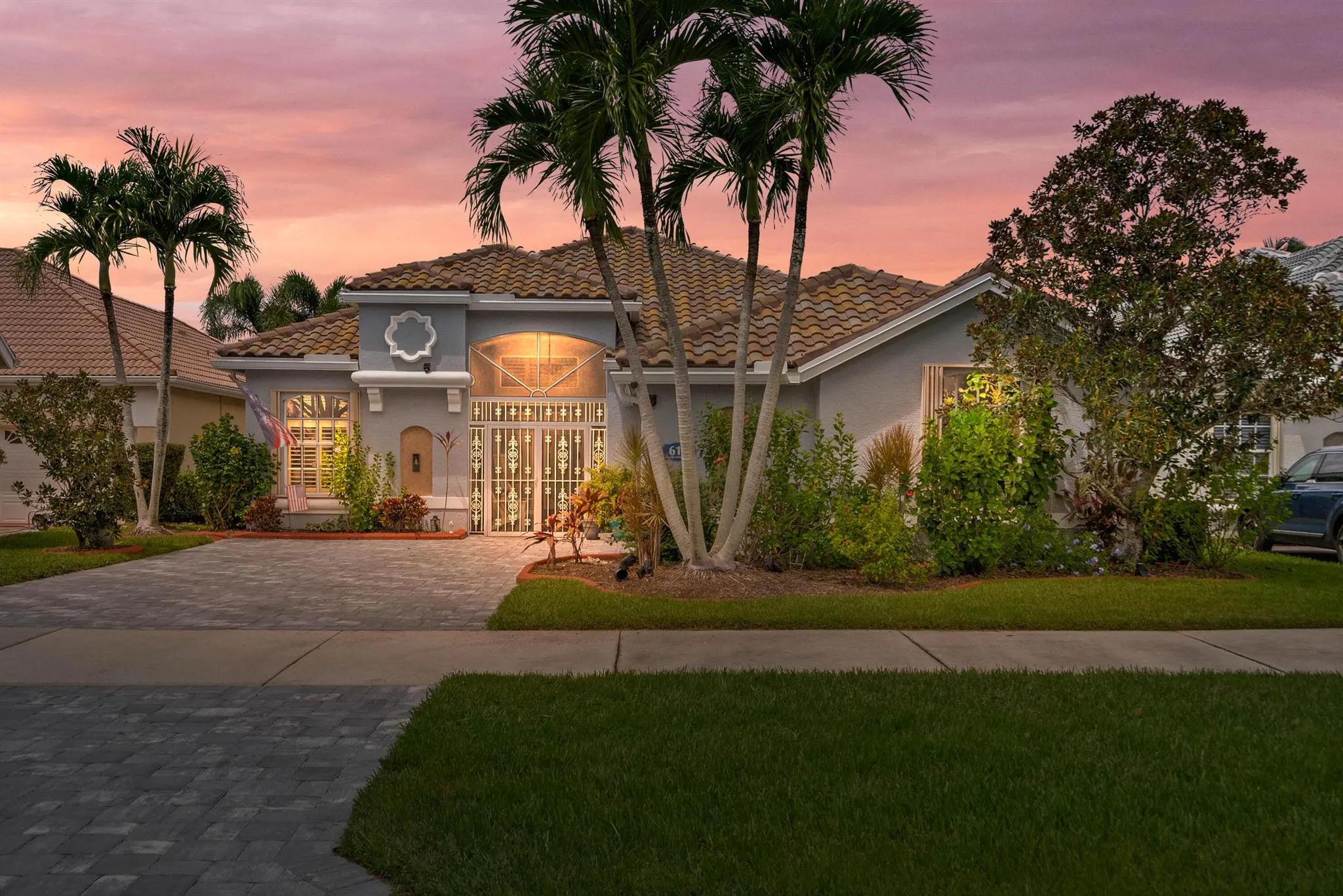 616 SW Lake Charles Circle