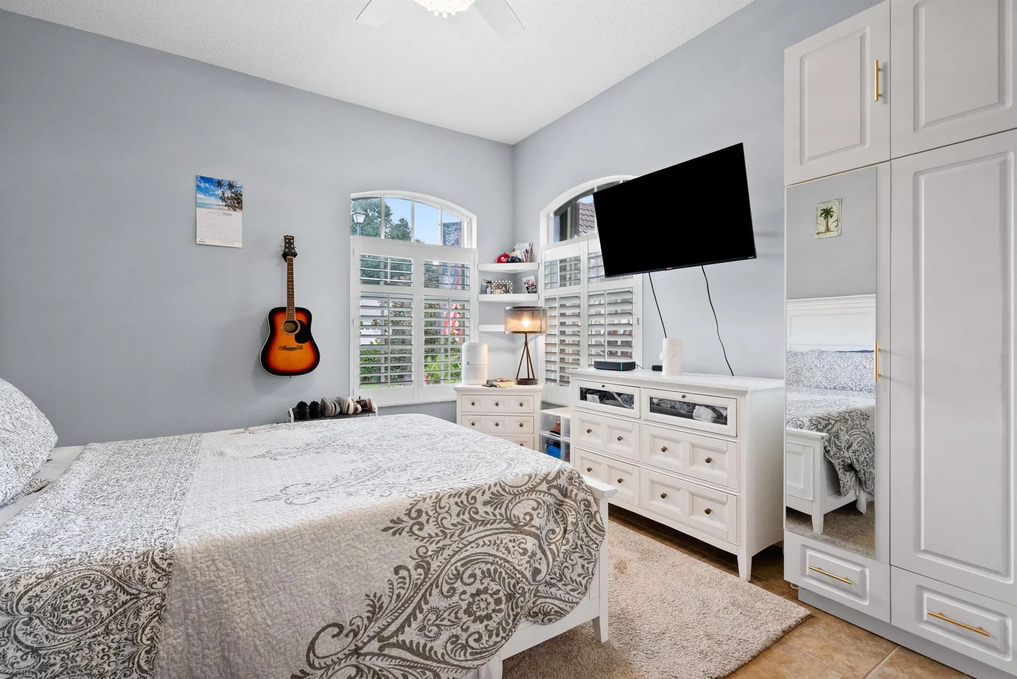 616 SW Lake Charles Circle