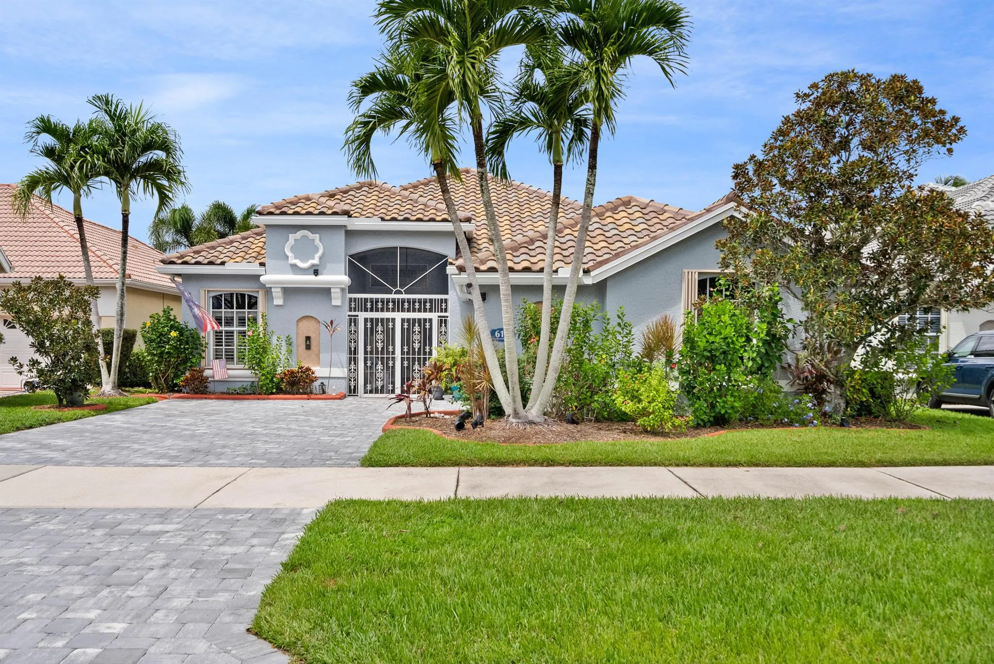 616 SW Lake Charles Circle