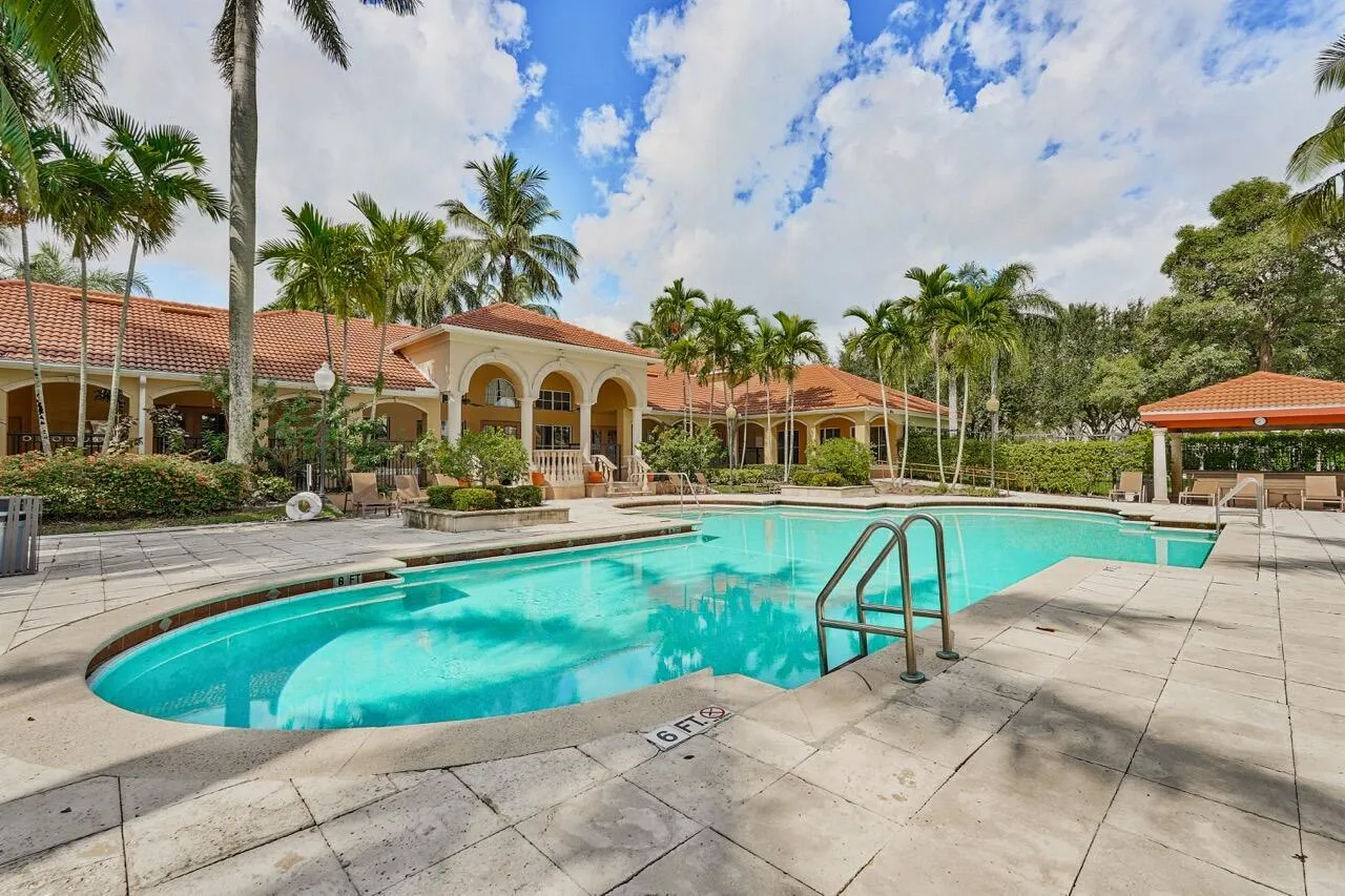 4041 San Marino Boulevard, #202