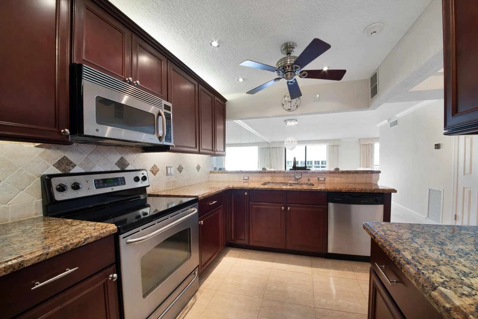 3100 NE 48th Street, #Ph10