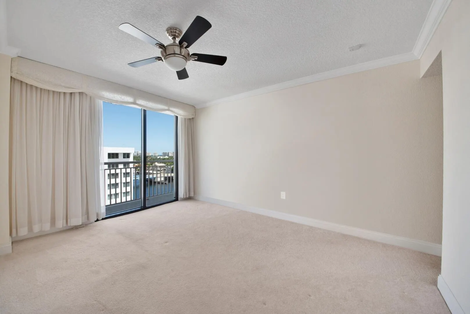 3100 NE 48th Street, #Ph10