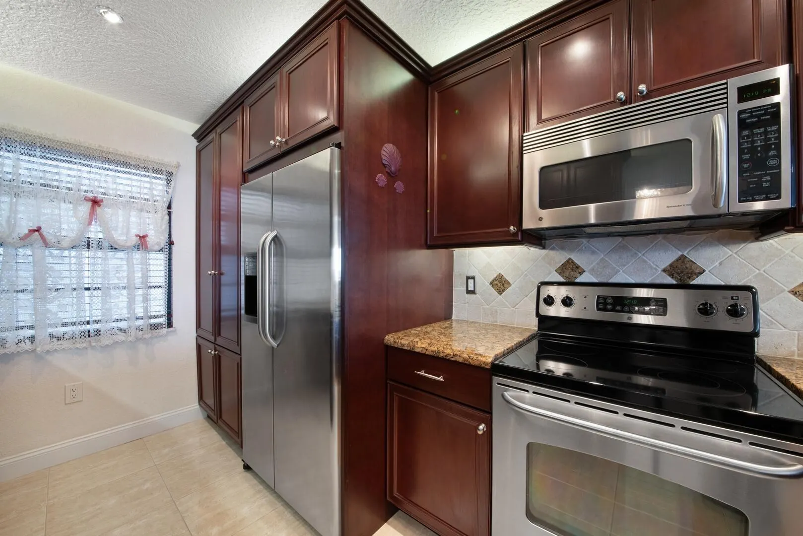 3100 NE 48th Street, #Ph10