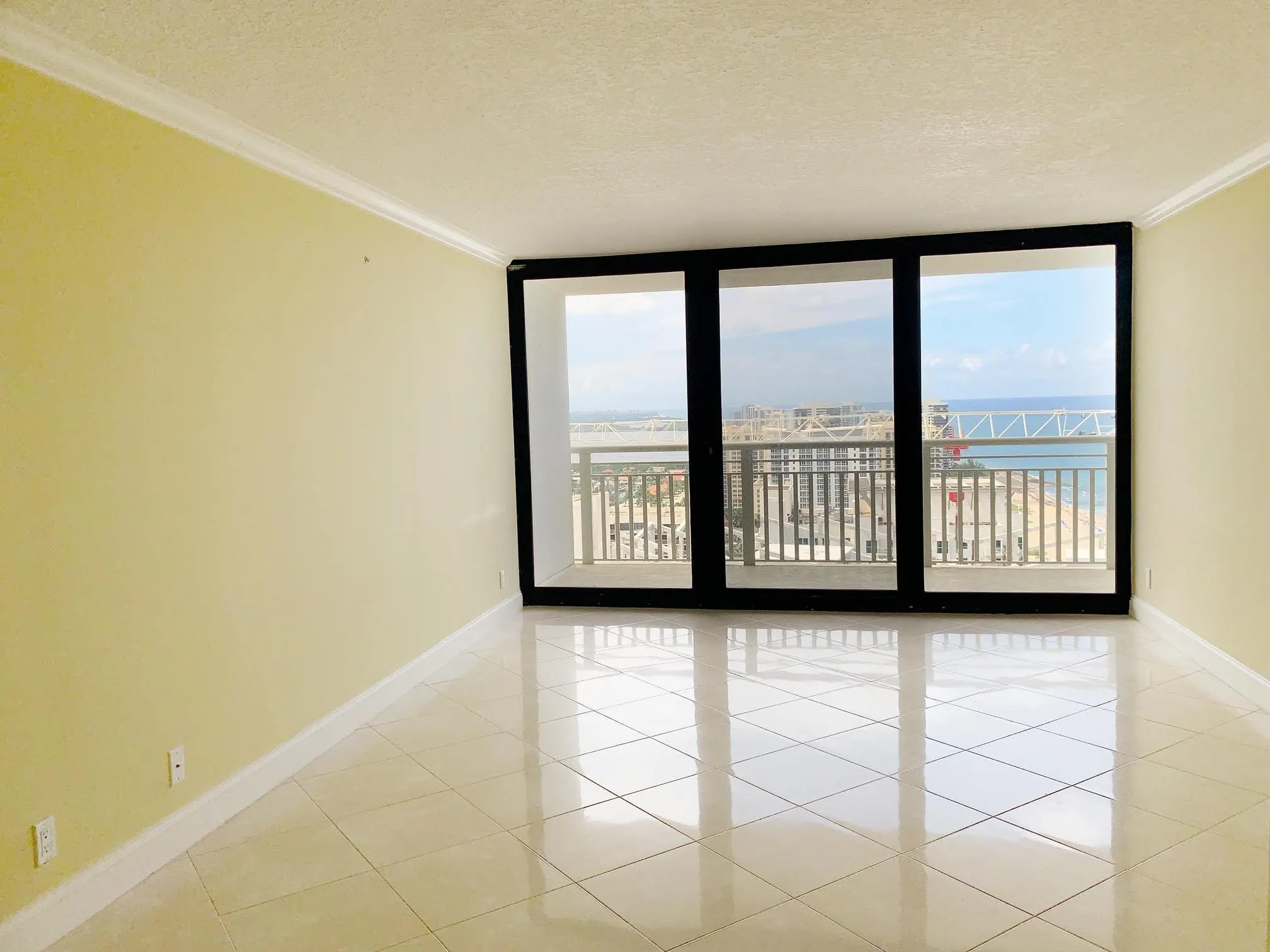 3000 N Ocean Drive, #32-B