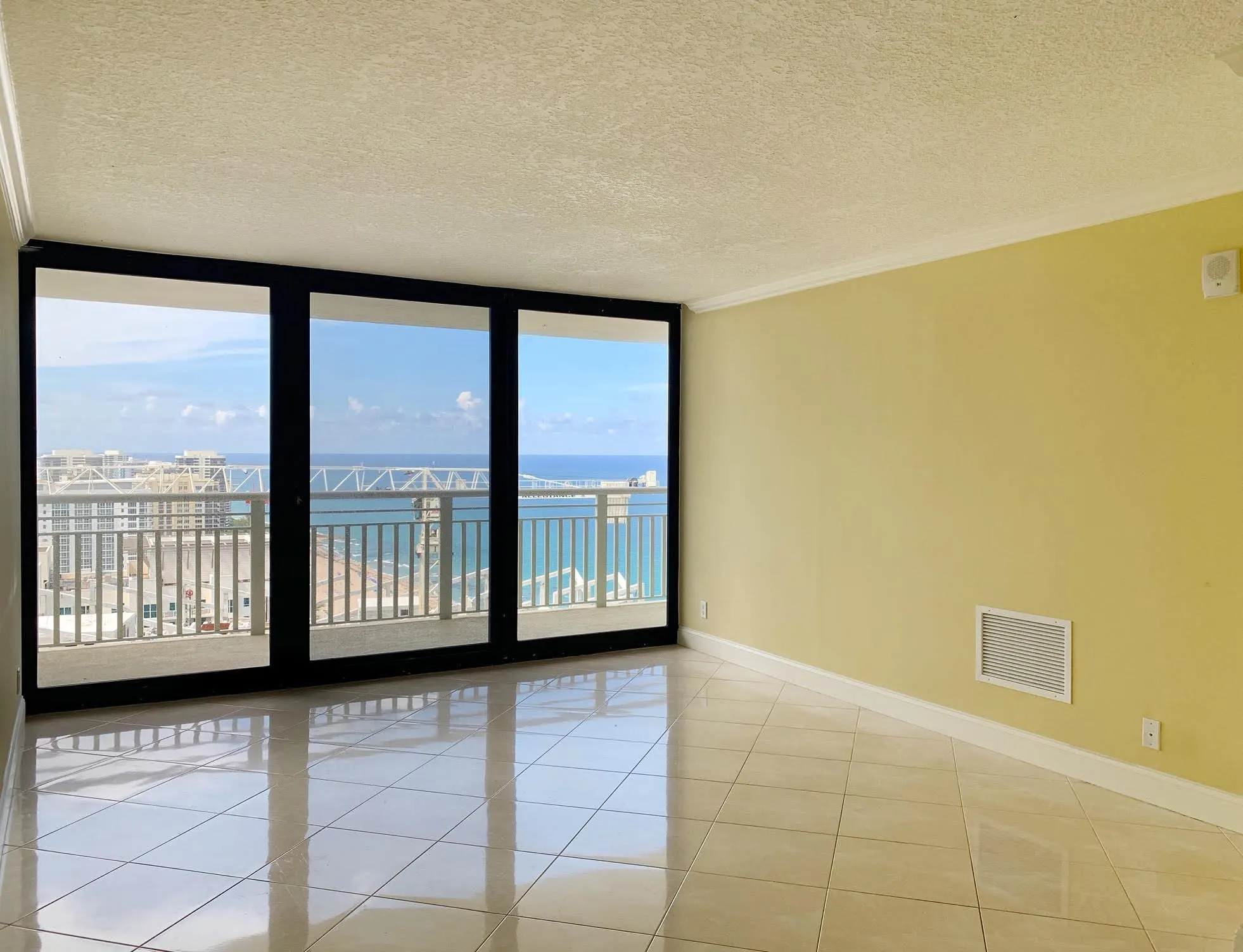 3000 N Ocean Drive, #32-B