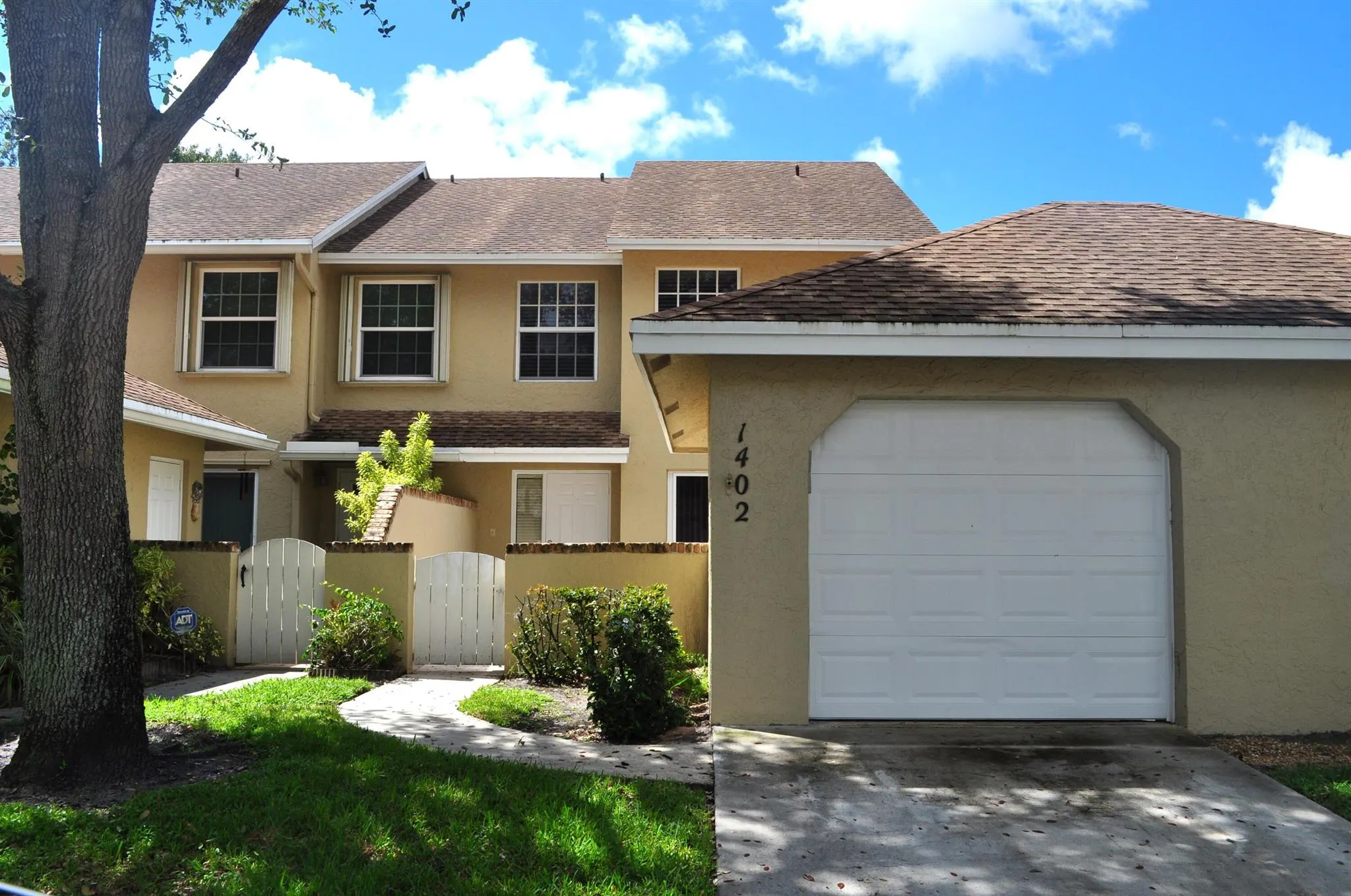 1402 Maplewood Drive