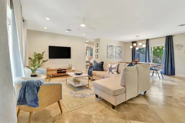 2320 NE 51st Street