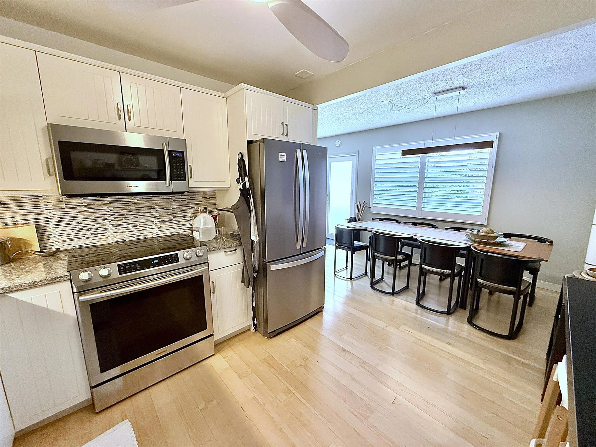 3032 Oakridge D