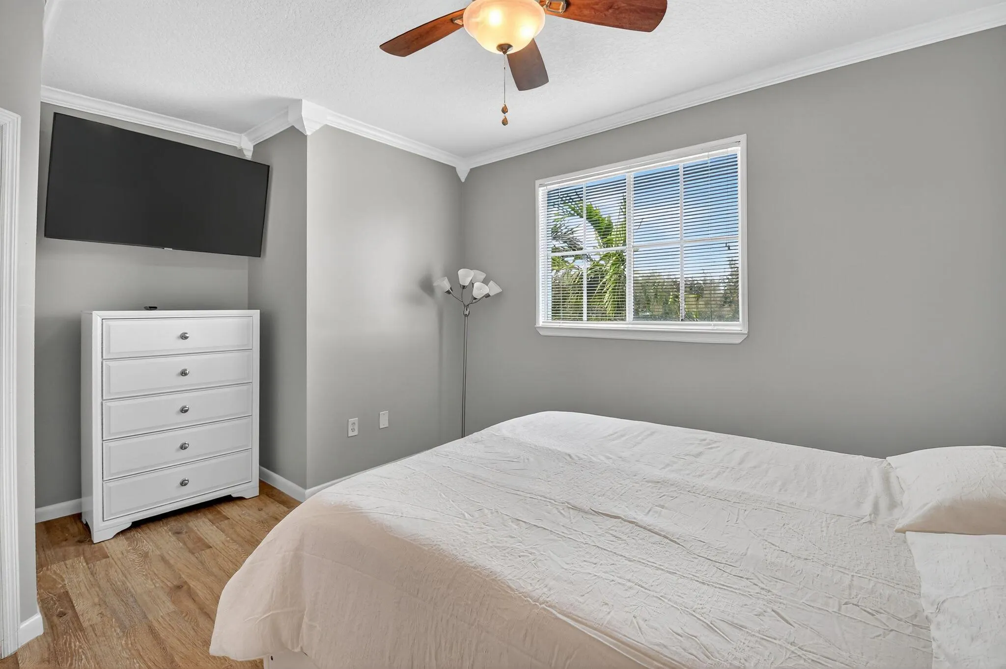 2038 Alta Meadows Lane, #1507