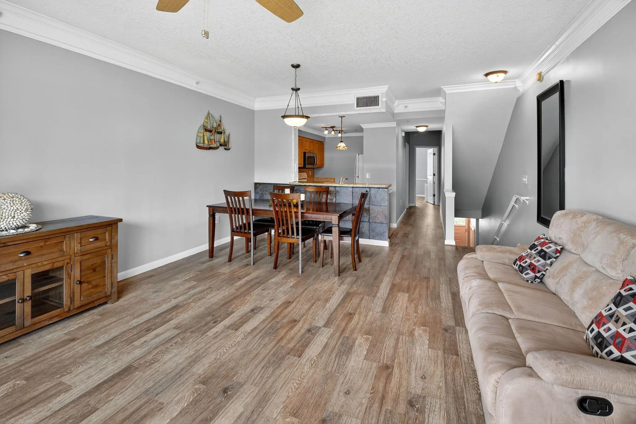 2038 Alta Meadows Lane, #1507