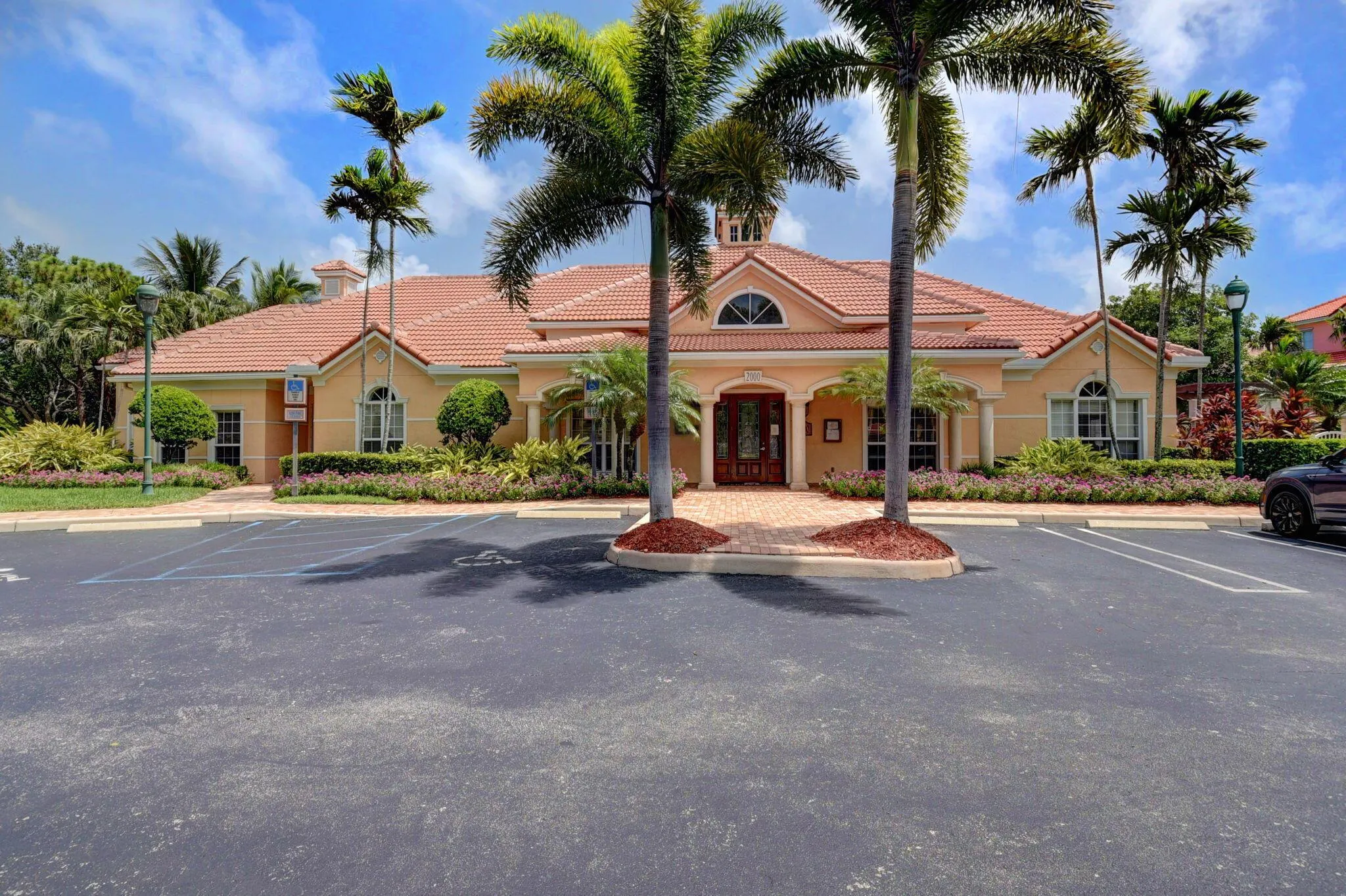 2038 Alta Meadows Lane, #1507