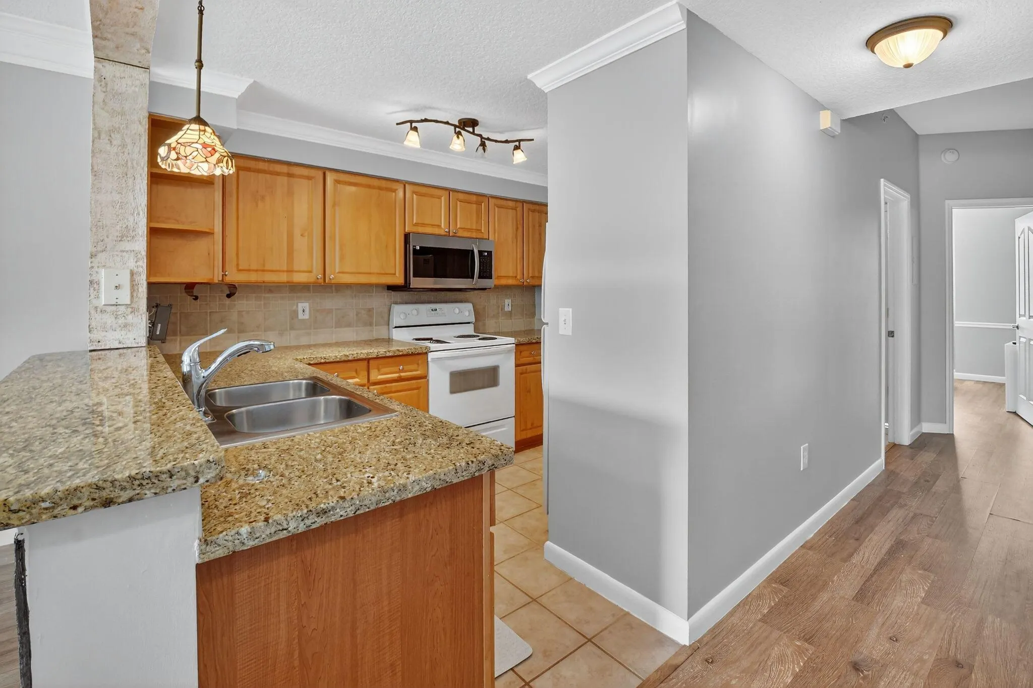 2038 Alta Meadows Lane, #1507