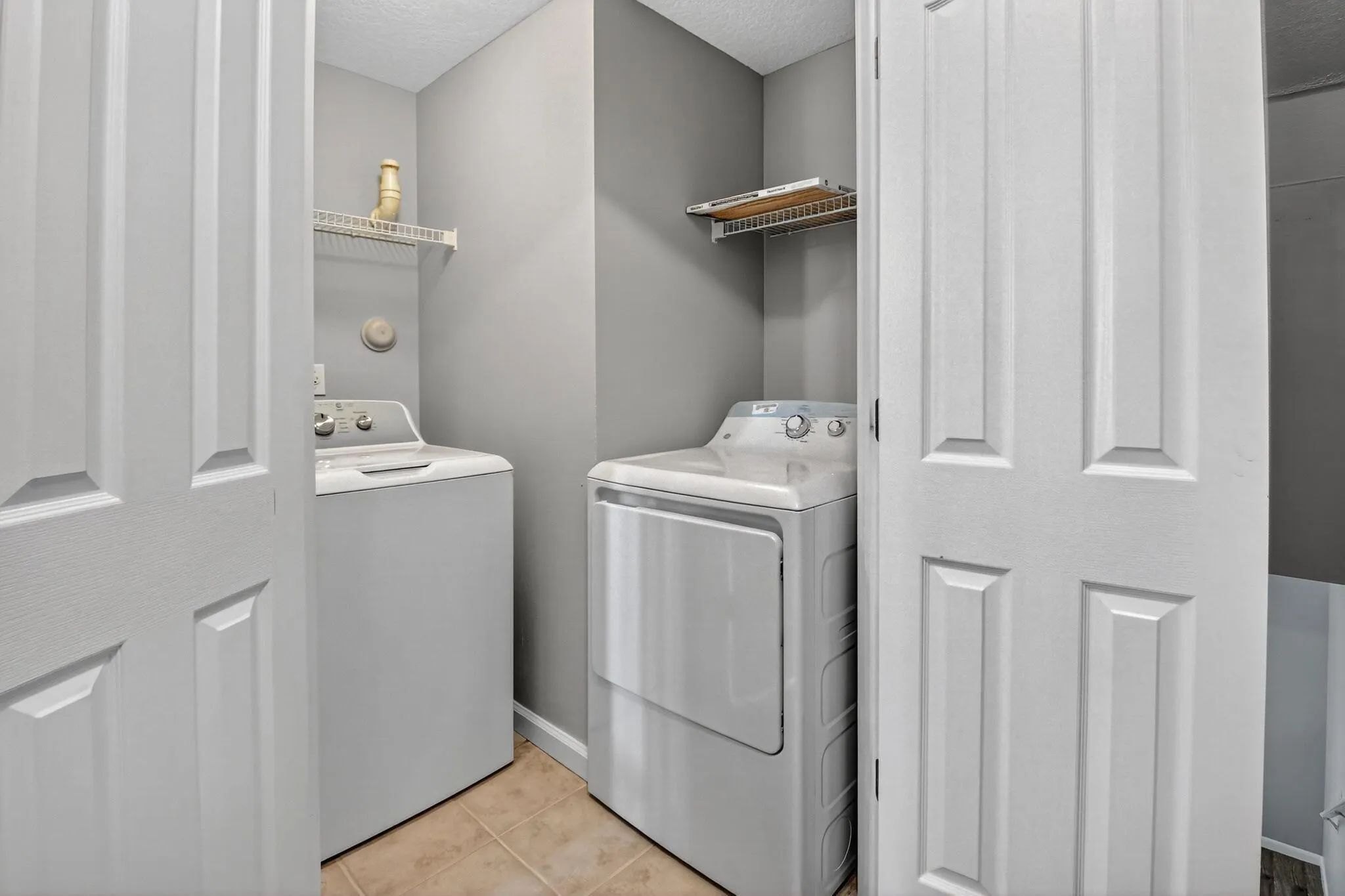 2038 Alta Meadows Lane, #1507