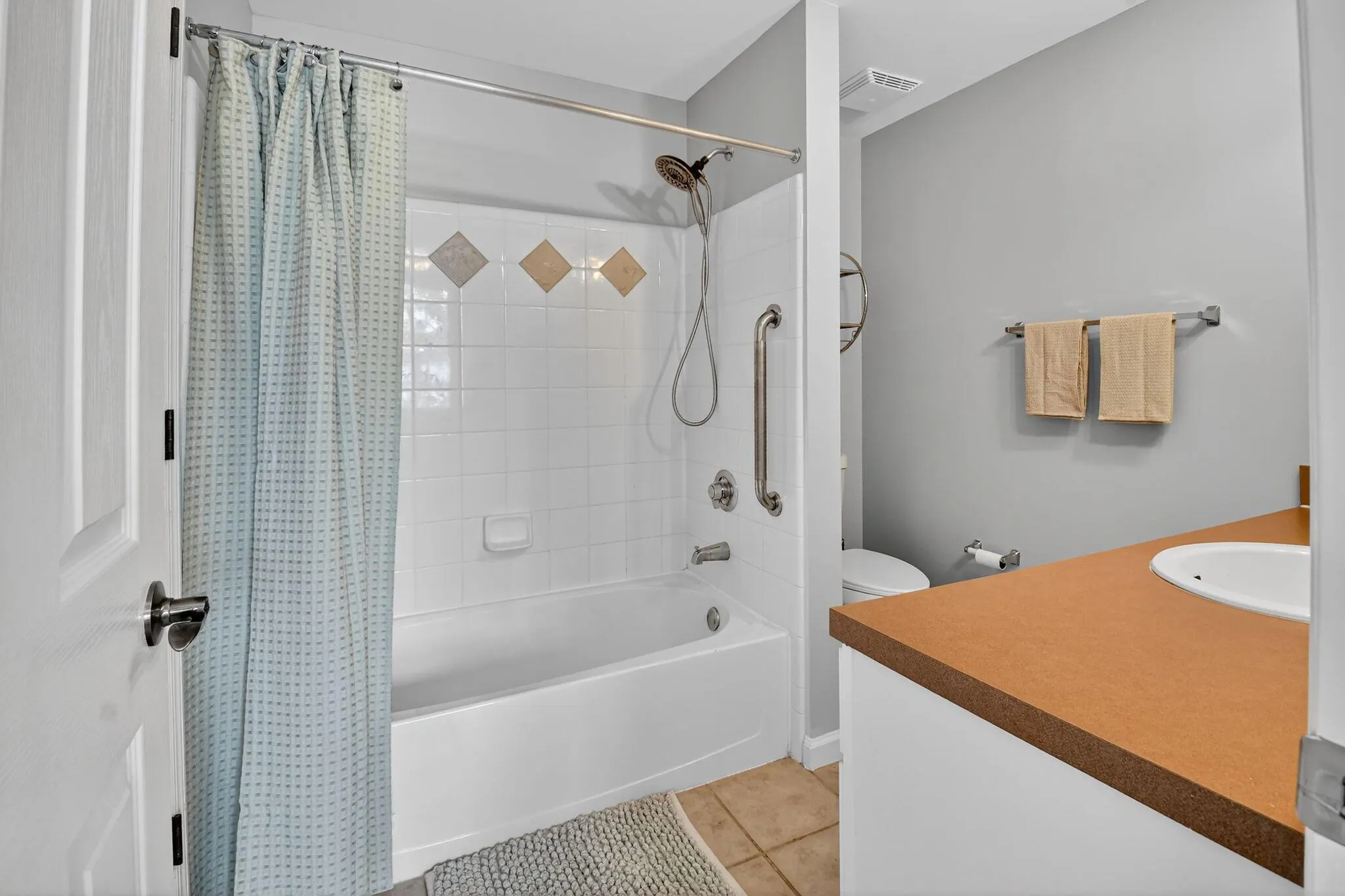 2038 Alta Meadows Lane, #1507