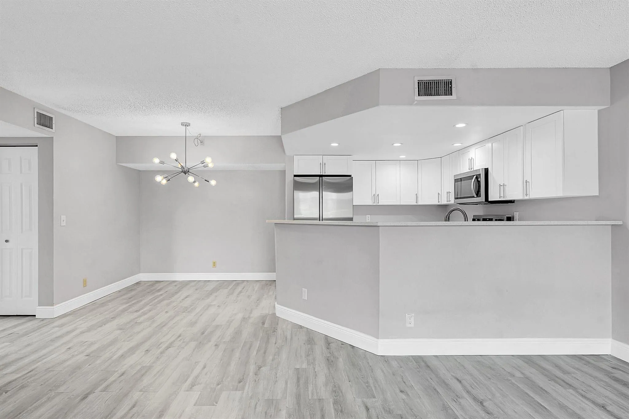 6528 Chasewood Drive, #B