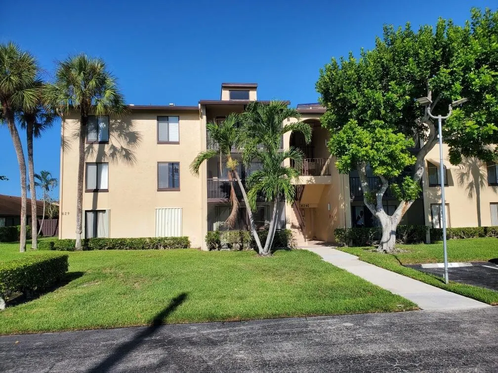 629 Sea Pine Way, #H3