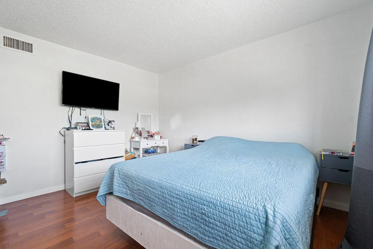600 SW 2nd 2390 Avenue, #2390