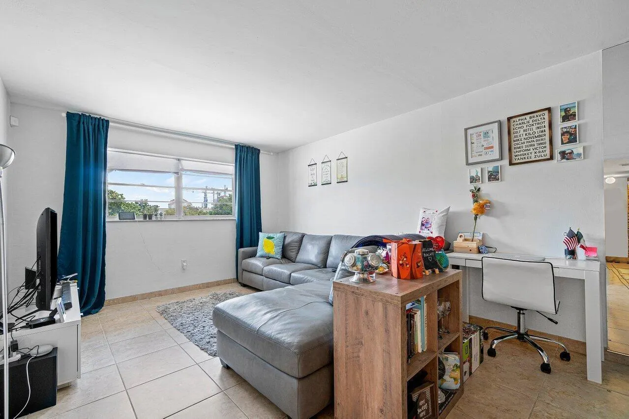 600 SW 2nd 2390 Avenue, #2390