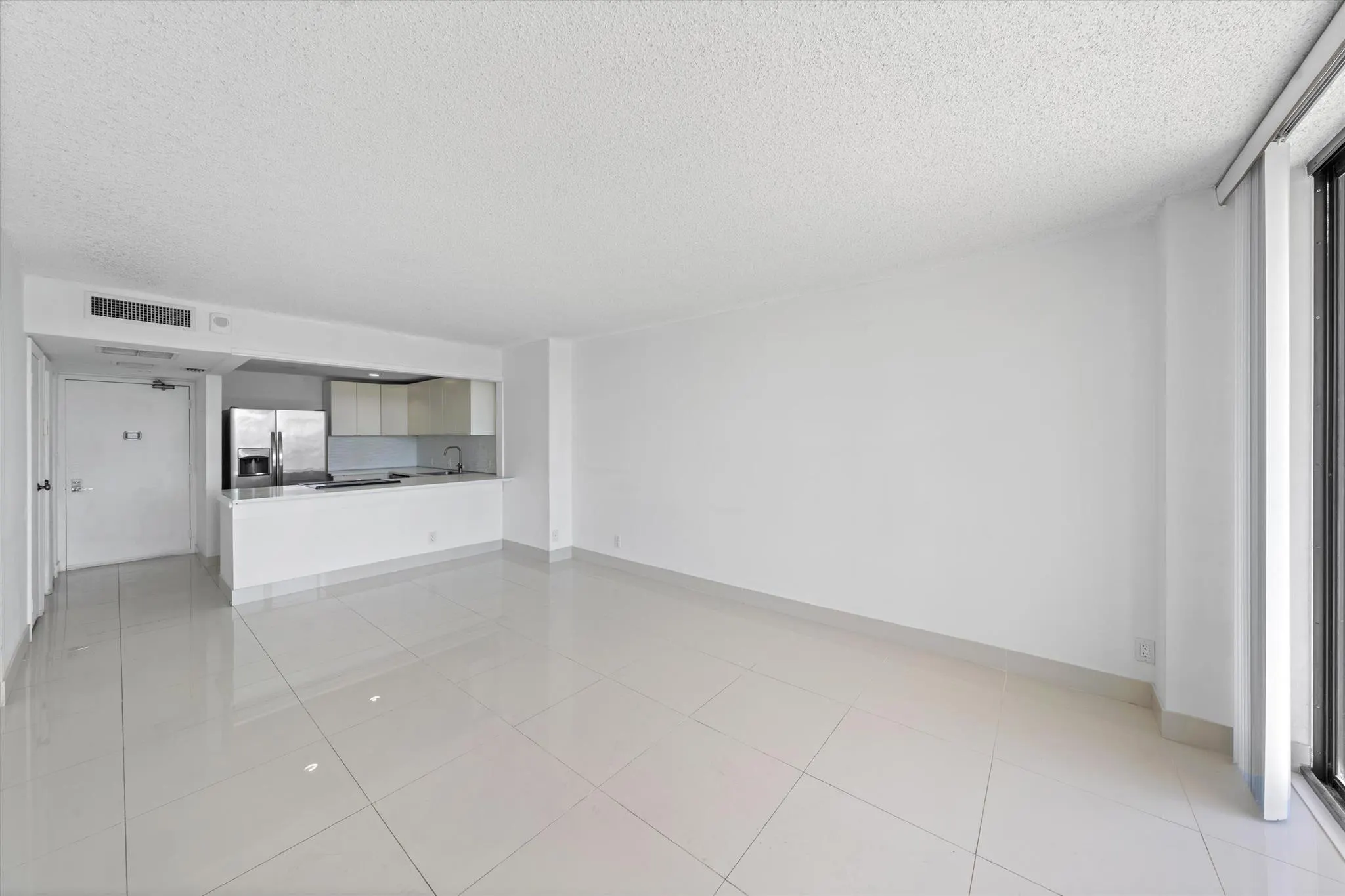 20301 W Country Club Drive, #1927
