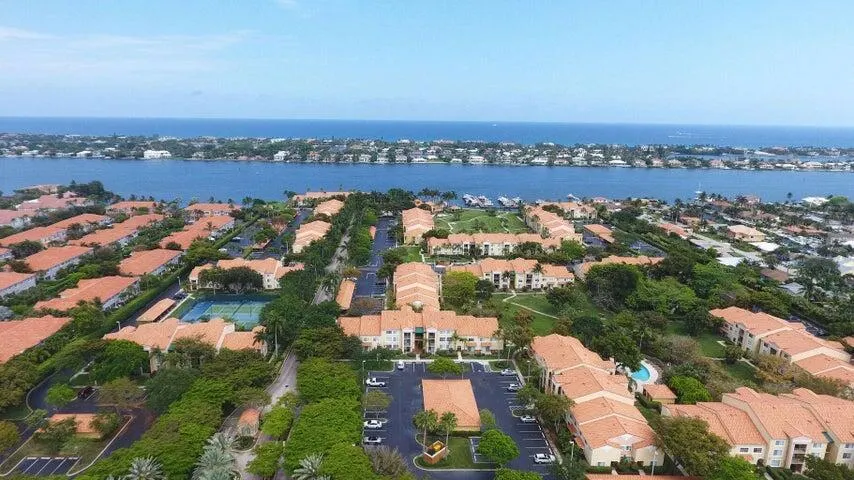 160 Yacht Club Way, #102