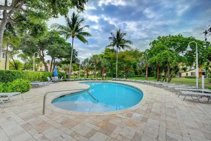160 Yacht Club Way, #102