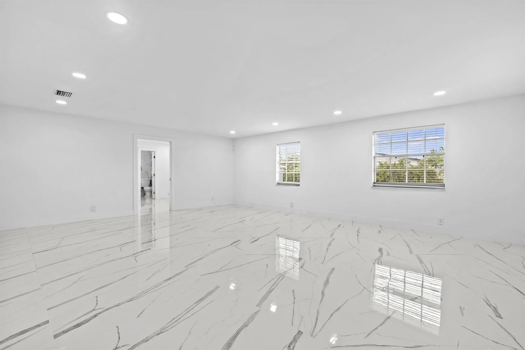 1651 W 35th Street