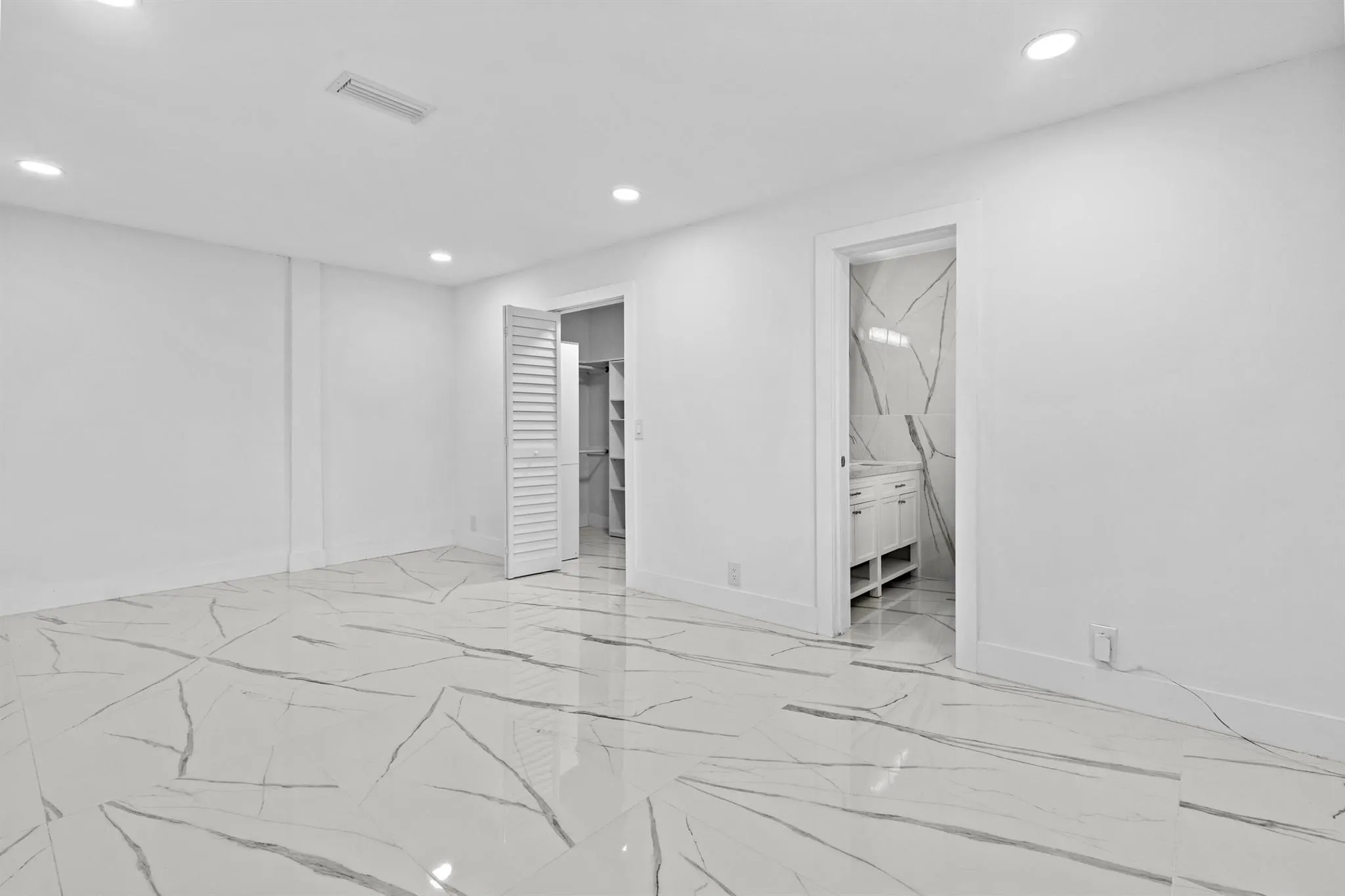 1651 W 35th Street