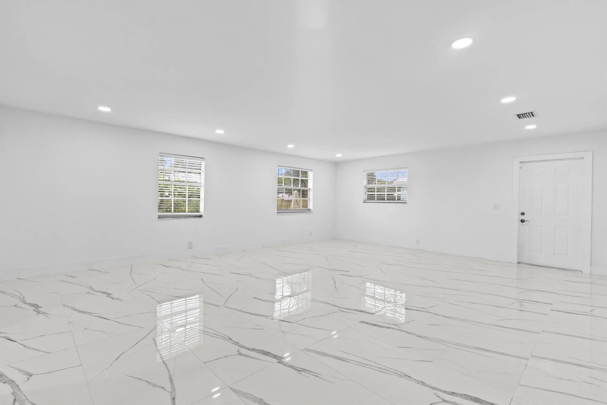 1651 W 35th Street