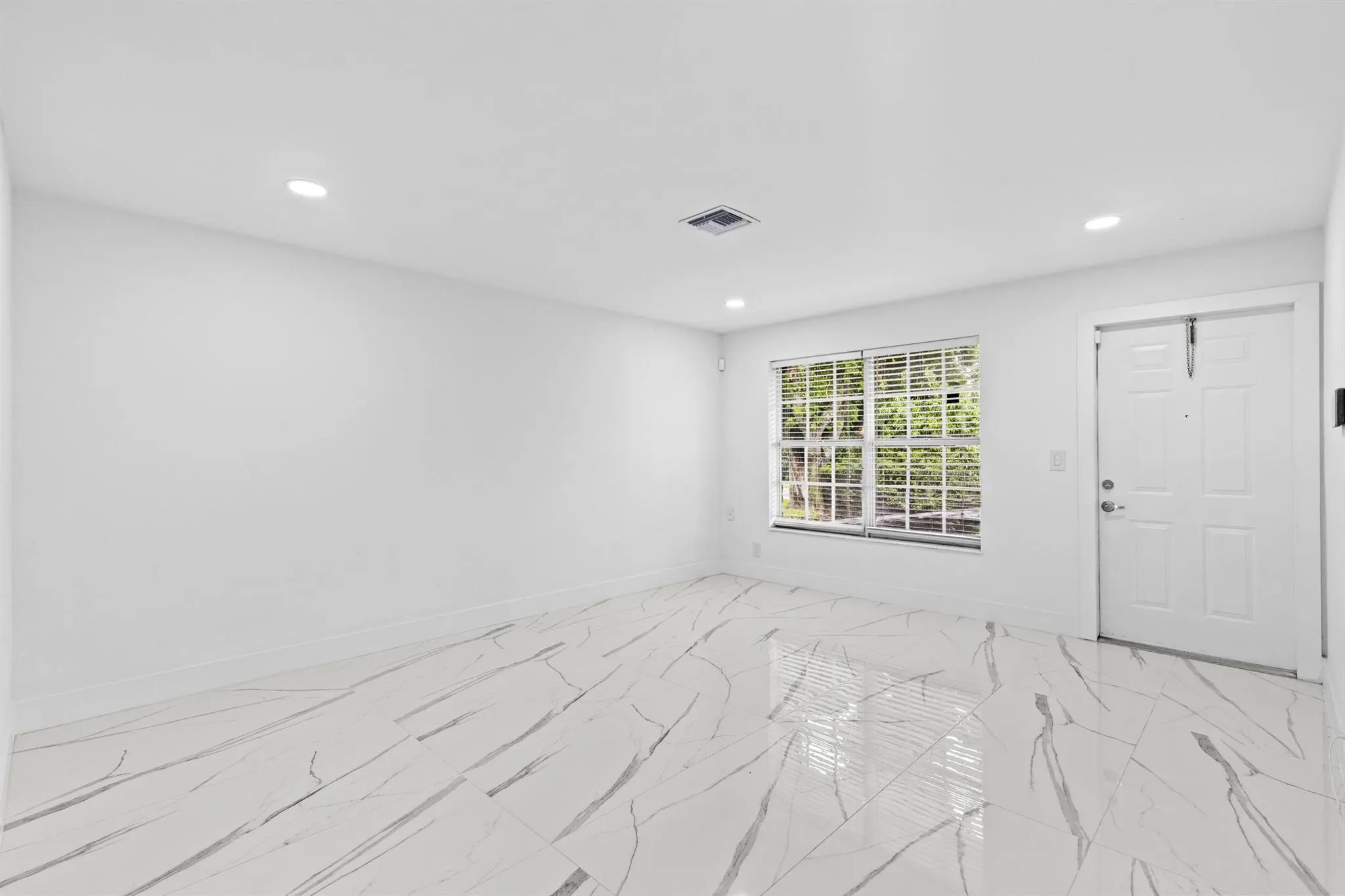 1651 W 35th Street