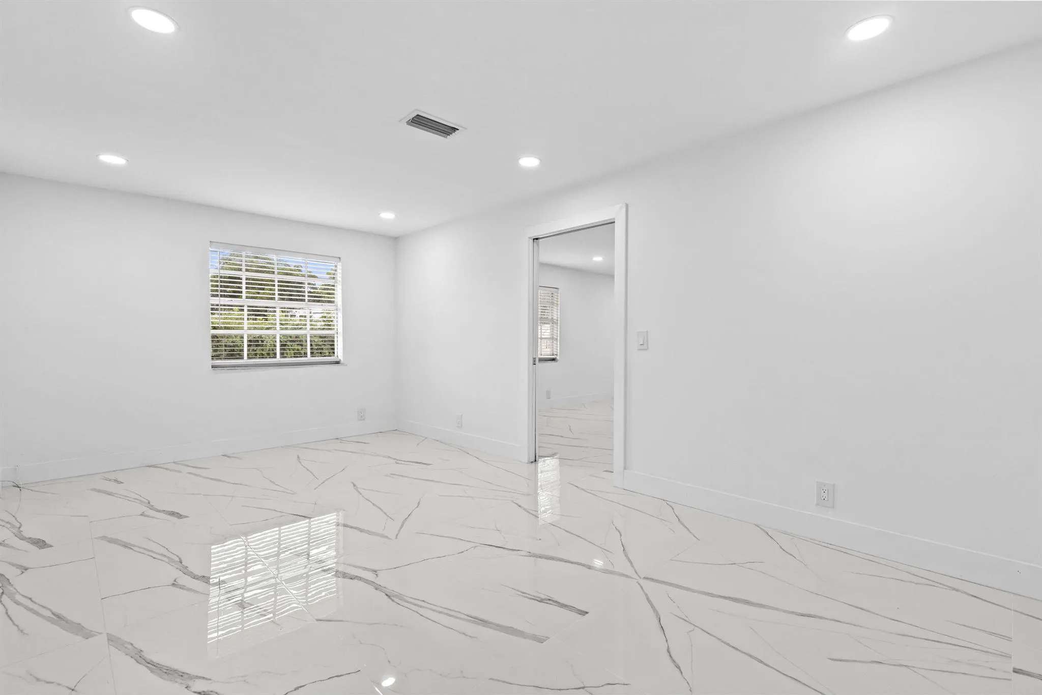 1651 W 35th Street
