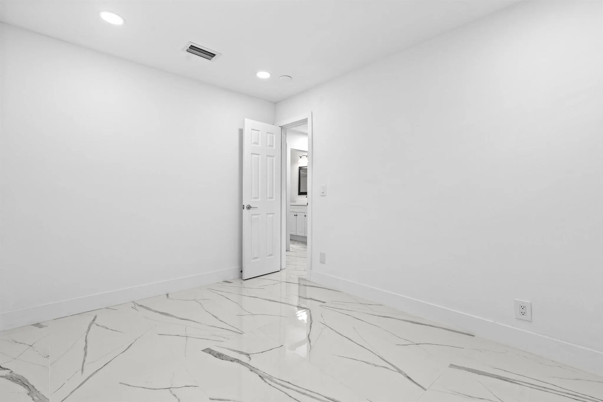 1651 W 35th Street
