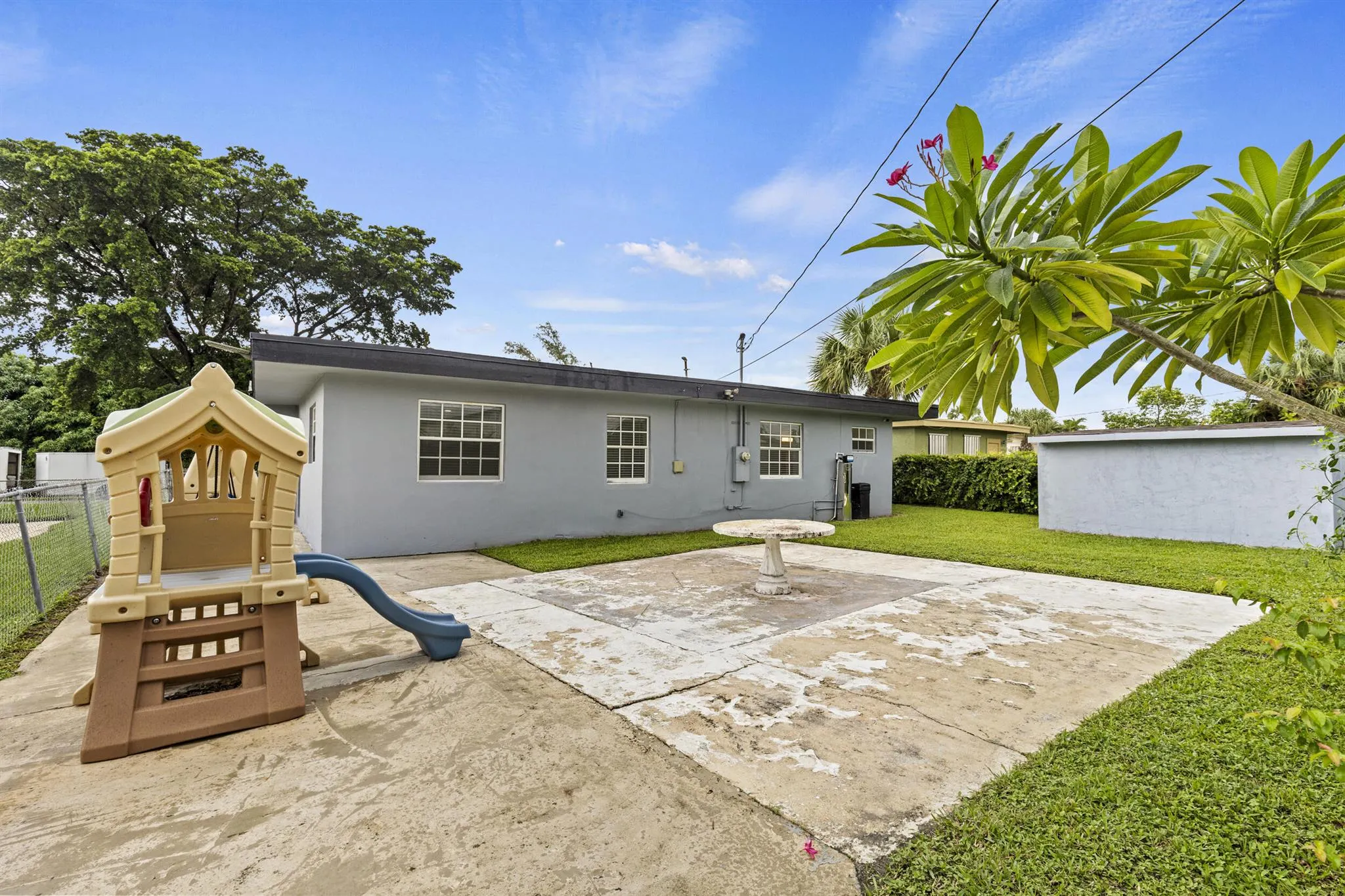 1651 W 35th Street